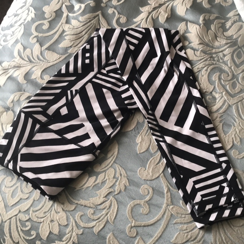 Used VS knockout leggings